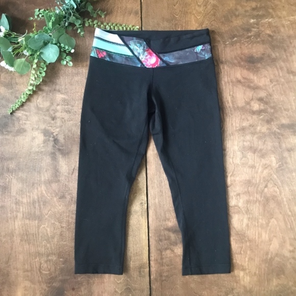 lululemon athletica Pants - Lululemon Wunder Under Crops REVERSIBLE